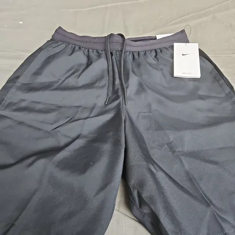 NIKE DRI FIT SLIM FIT SHORTS - SMALL