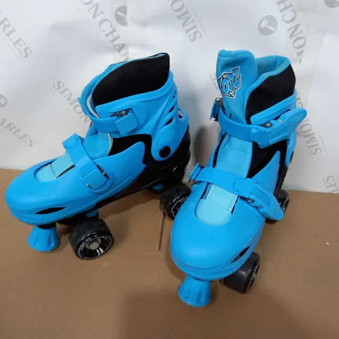 QUAD SKATES - BLUE