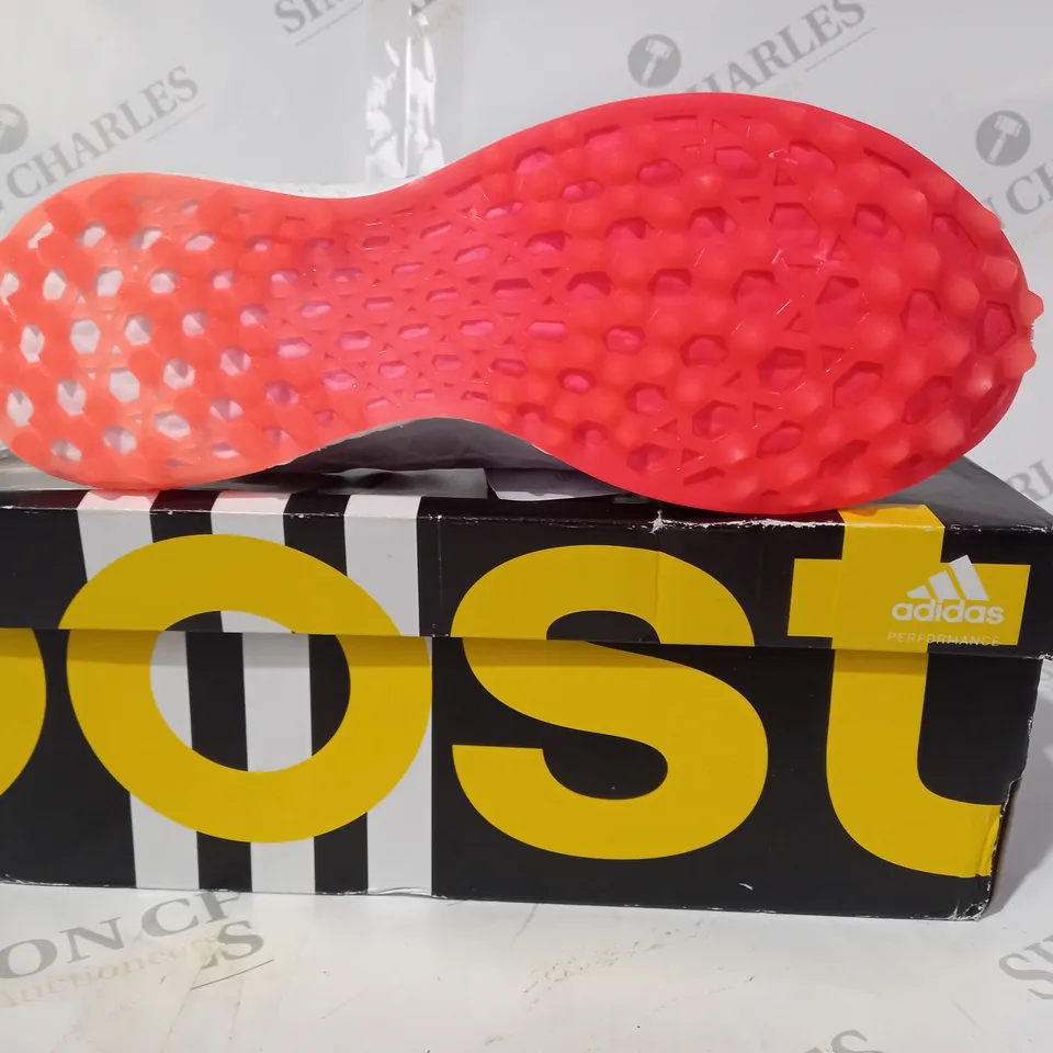 BOXED PAIR OF ADIDAS ADIZERO BOOST SL22 CRICKET SHOES IN WHITE/BLUE/RED UK SIZE 7