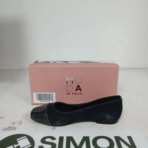 MODA IN PELLE NAVY SUEDE FLATS WITH PATENT TOE CAP – BOXED EU SIZE 39