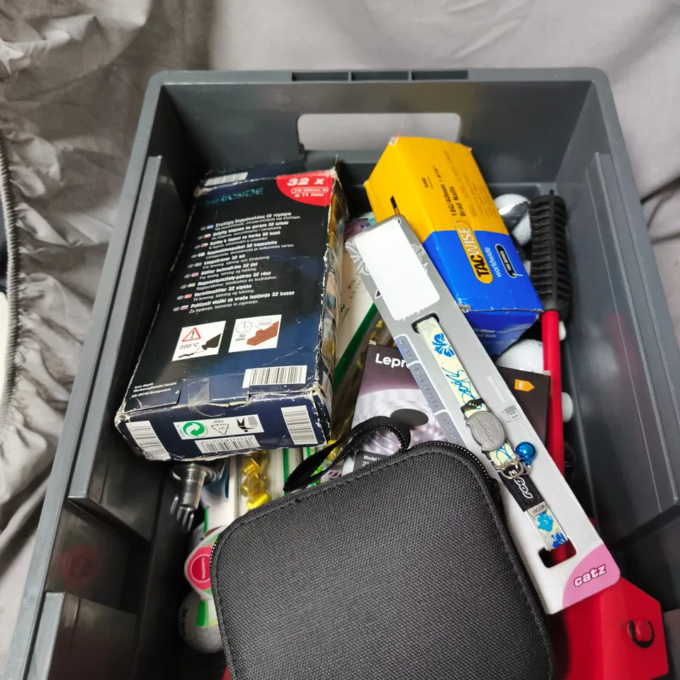 APPROXIMATELY 15 ASSORTED ITEMS INCLUDING TACWISE BRAD NAILS , CAT COLLAR AND MINI GEL AIR FRESHENERS 