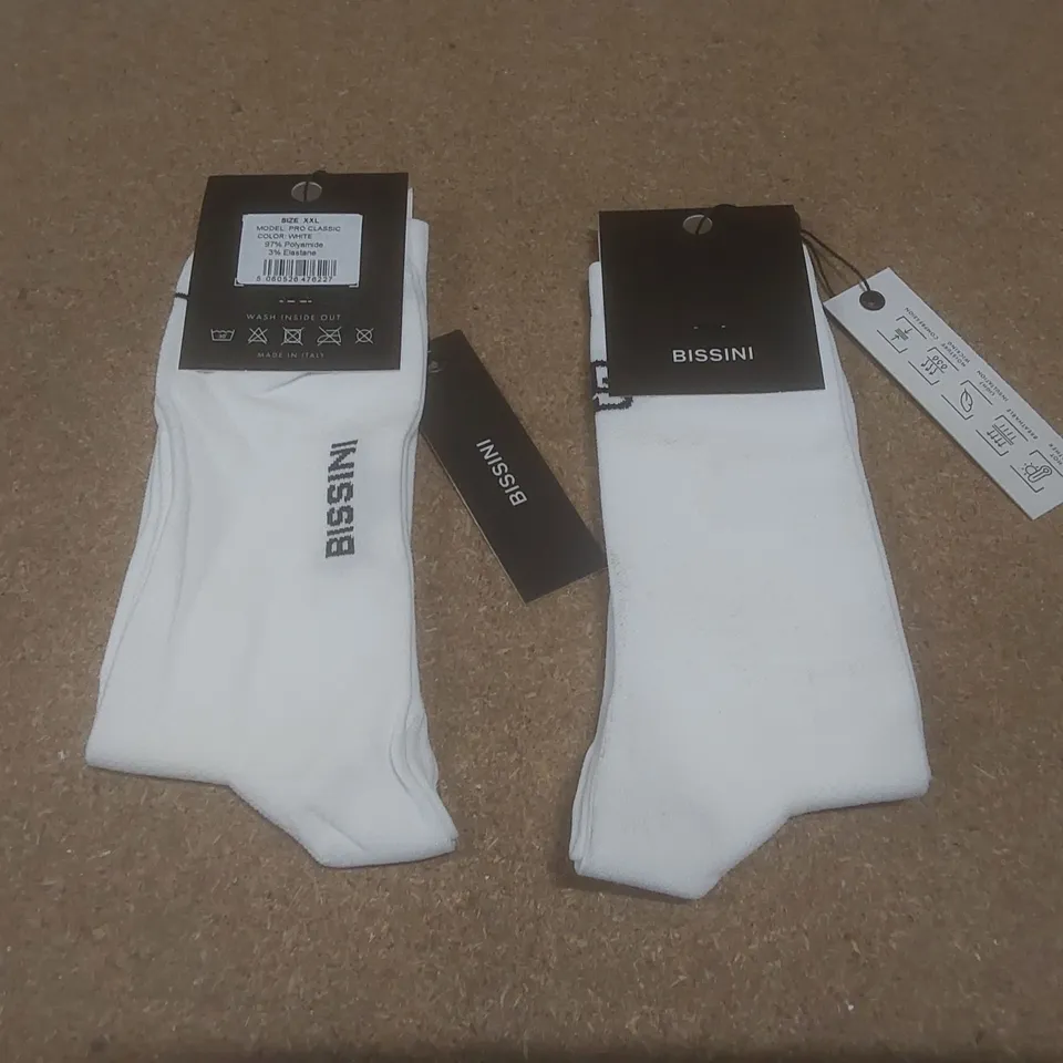 BOX TO CONTAIN A LARGE QUANTITY OF BRAND NEW PAIRS OF BISSINI CYCLING SOCKS - WHITE // SIZE: XXL // 1 PAIR PER PACK