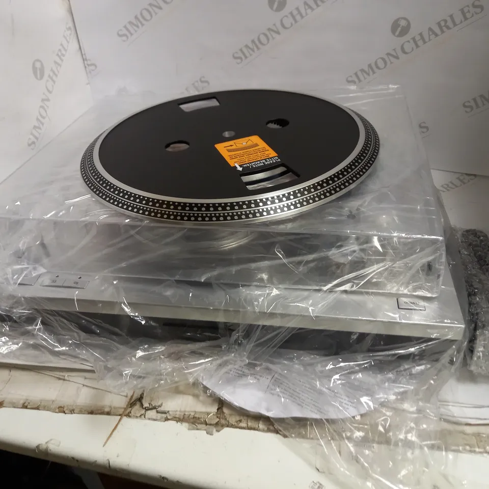 VICTROLA PROFESSIONAL TURNTABLE