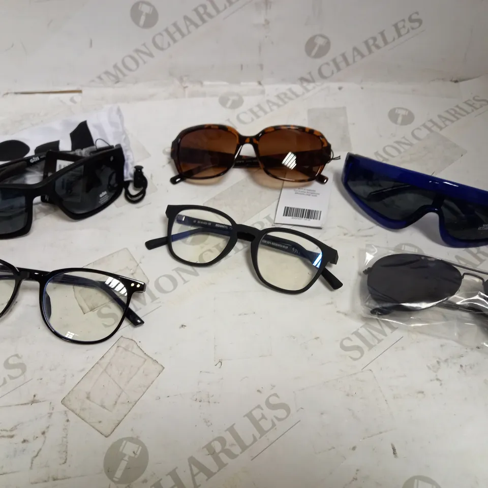 LOT OF APPROXIMATELY 20 ASSORTED EYEWEAR ITEMS, TO INCLUDE SPECTACLES, SUNGLASSES, CASES, ETC