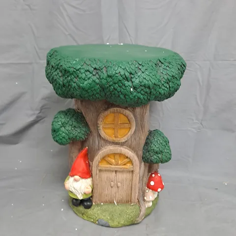 Garden Ornament: Fairy House Gnome with Mushroom & Tree