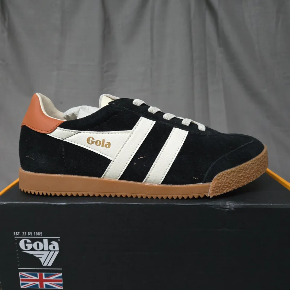 BOXED GOLA ELAN BLACK/OFF WHITE TRAINERS - UK 4