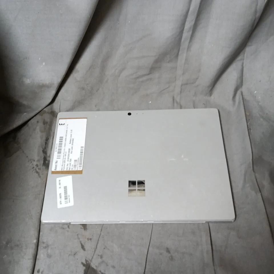 MICROSOFT SURFACE PRO 5 TABLET – I5-7300U, 8GB RAM, 256GB, 12.3 INCH DISPLAY – NO KEYBOARD