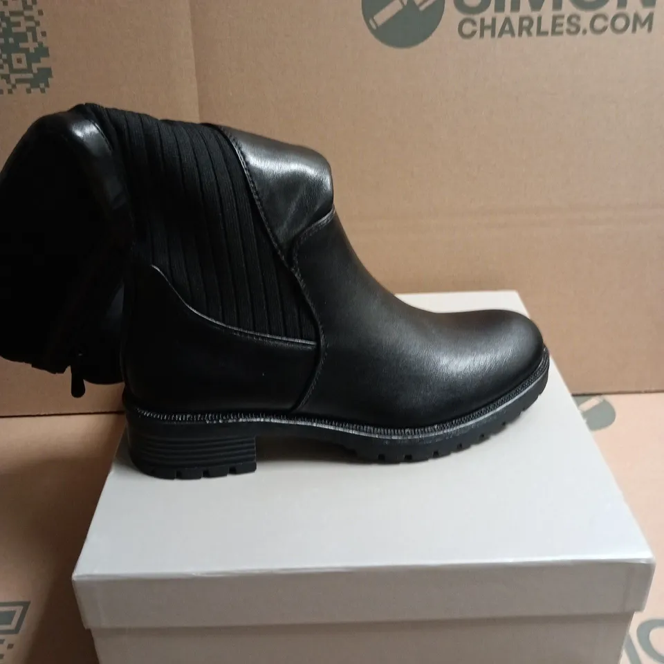 BOXED PAIR OF SIXTH SENSE PARIS BLACK LEATHER CHELSEA-STYLE ANKLE BOOTS - UK 5