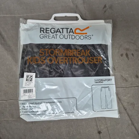 REGATTA GREAT OUTDOORS STORMBREAK KIDS OVERTROUSER – BLACK, UK 9-10 (EU 140)