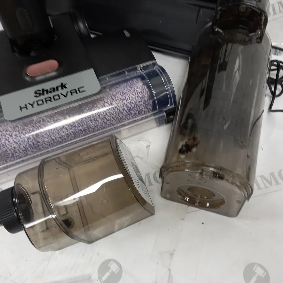 SHARK CORDLESS HYDROVAC 3-IN-1 HARD FLOOR CLEANING SYSTEM WD210UK