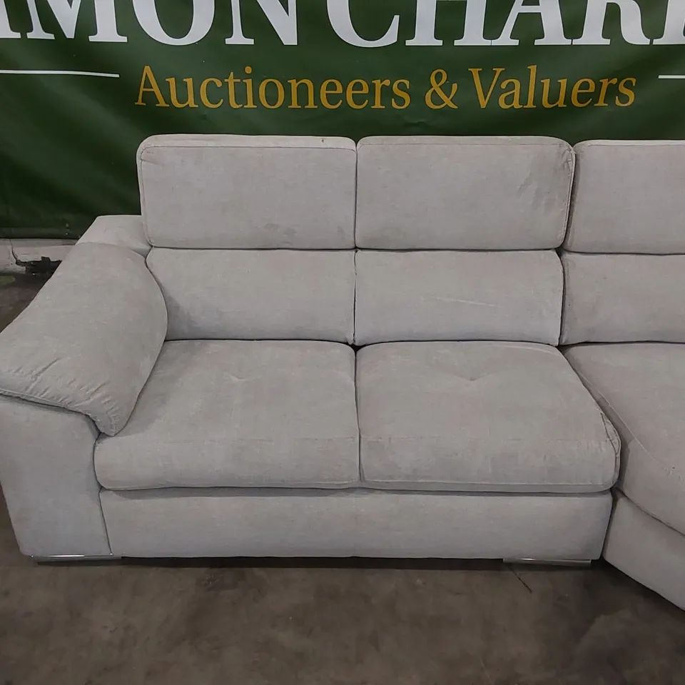 DESIGNER GREY FABRIC UPHOLSTERED CORNER SOFA WITH ADJUSTABLE HEAD RESTS 