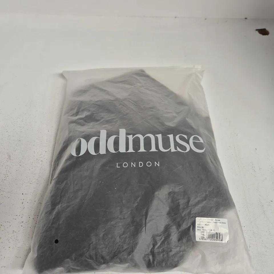 ODDMUSE THE ULTIMATE MUSE HIGH WAIST SQUARE NECK MIDI DRESS – BLACK – XL