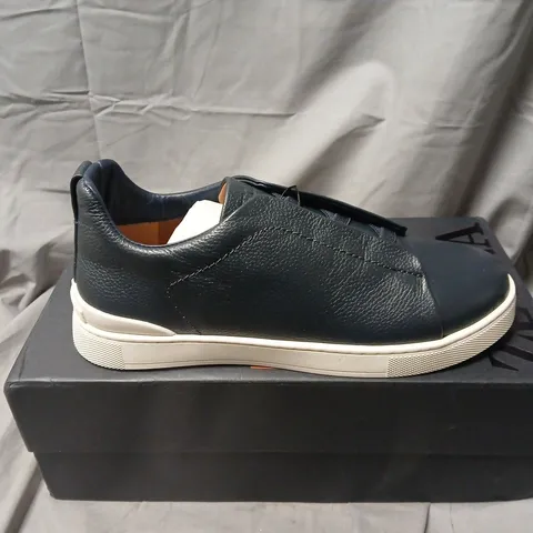 BOXED ZEGNA MEN'S LEATHER SNEAKER – NAVY, UK 9 (EU 43)