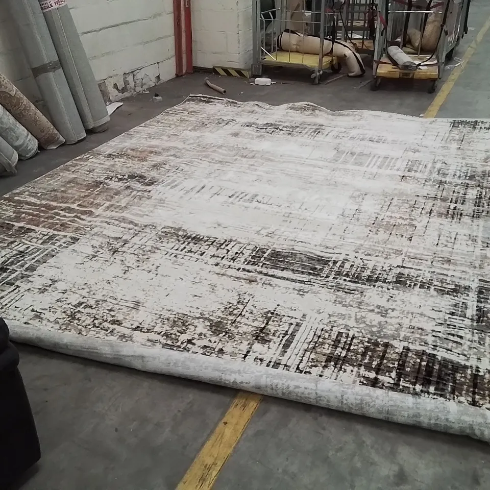 QUALITY DESIGNER AREA RUG APPROXIMATELY  400X310CM