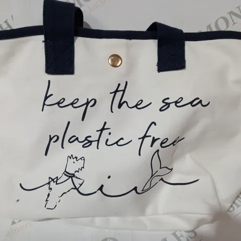RADLEY LONDON TOTE BAG IN WHITE/NAVY