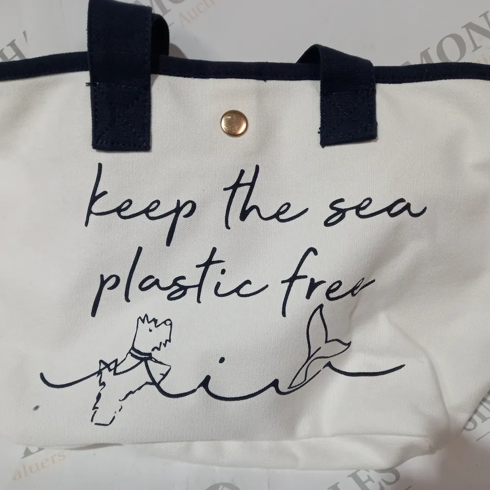 RADLEY LONDON TOTE BAG IN WHITE/NAVY