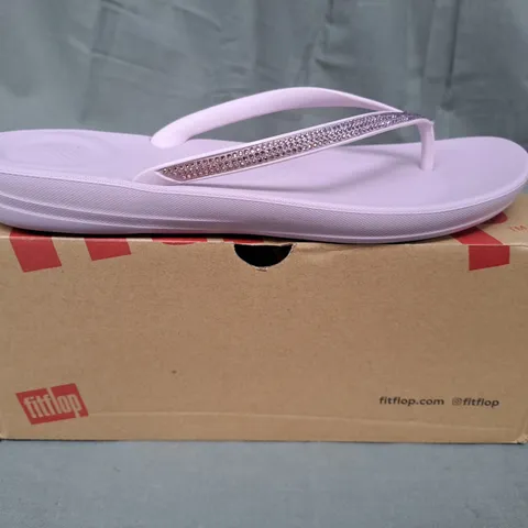 BOXED PAIR OF FITFLOP IQUSHION OMBRE SPARKLE FLIP-FLOPS IN LILAC UK SIZE 7