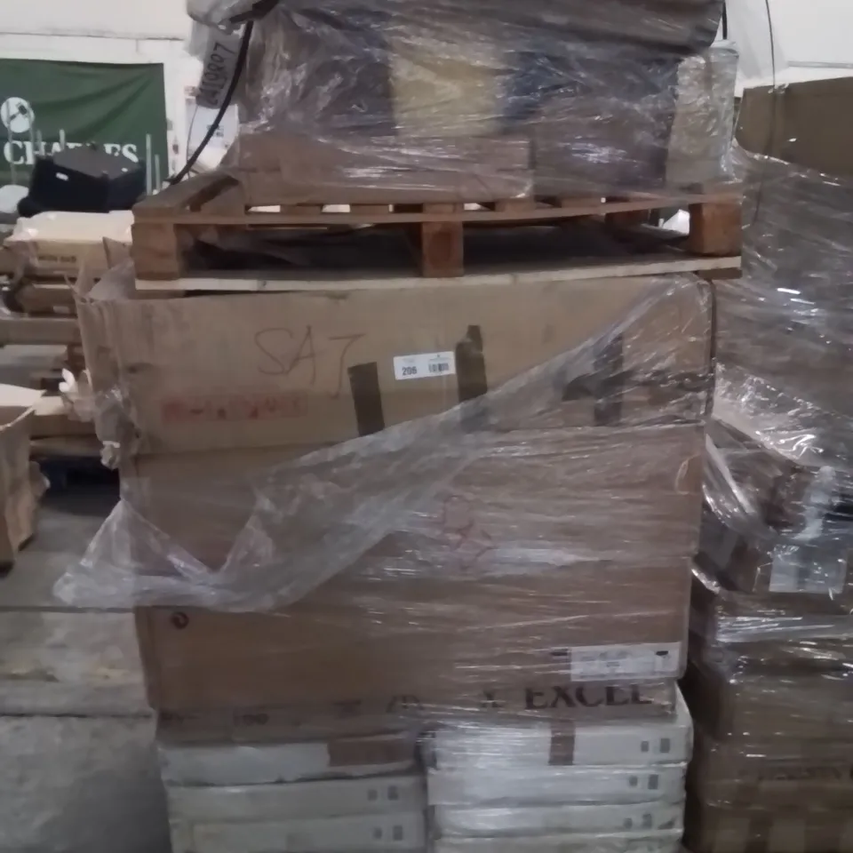 PALLET CONTAINING ASSORTED FURNITURE ITEMS 