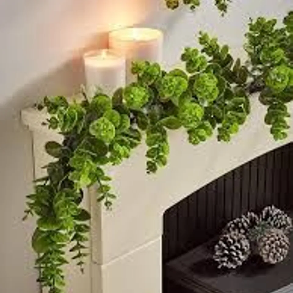 BOXED EUCALYPTUS CHRISTMAS GARLAND – 180 CM