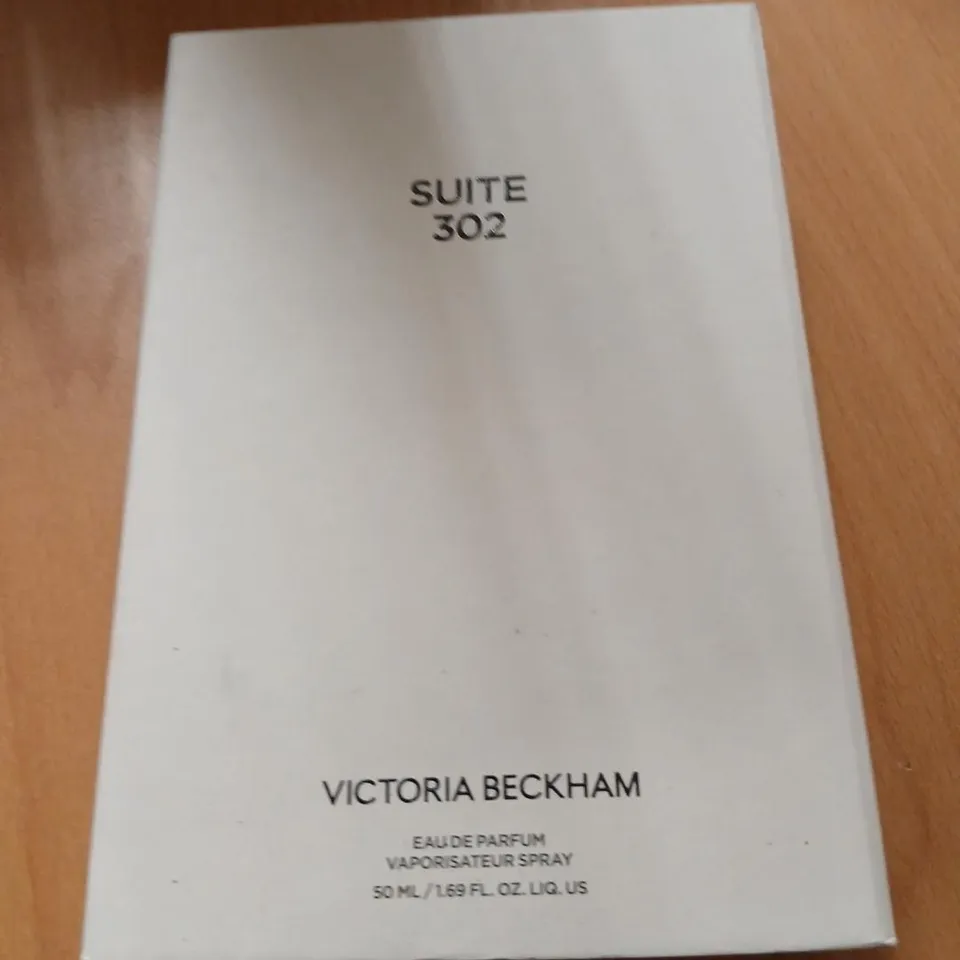 BOXED SUITE 302 VICTORIA BECKHAM EAU DE PARFUM 50ML