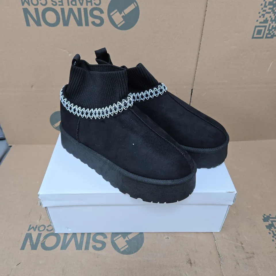 E. SHOES BY EMMA MELROSE BLACK – UK SIZE 5