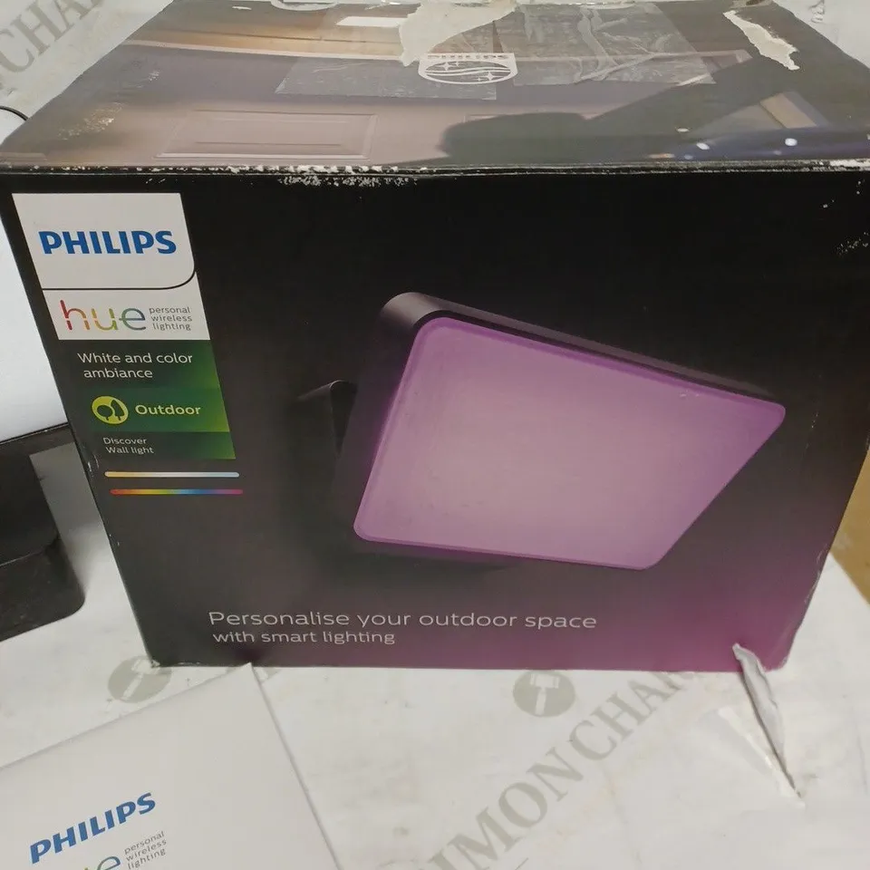 PHILIPS WHITE AND COLOUR AMBIANCE OUTDOOR LIGHT