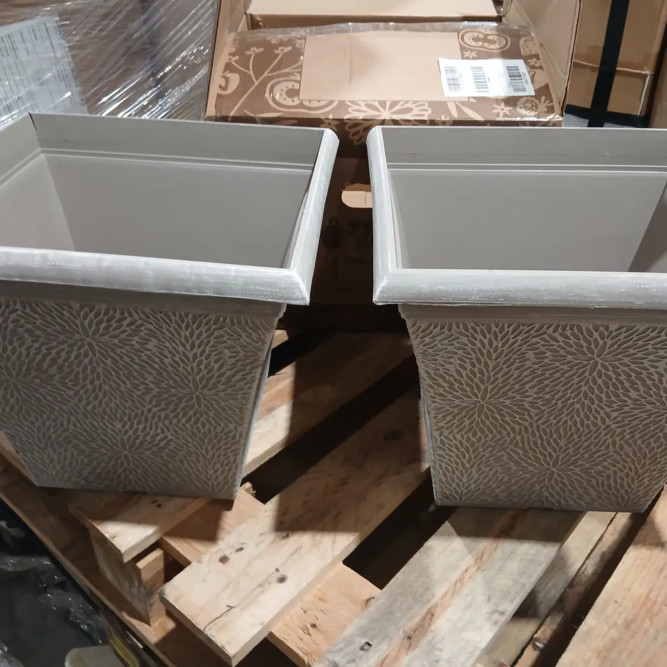 PAIR OF SQUARE APRIL PLANTERS