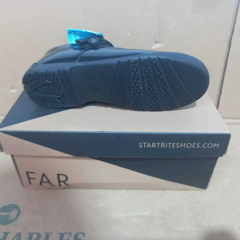 BOXED PAIR OF START RITE SHOES IN BLACK EU SIZE 31