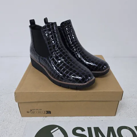 JO & JOE NAVY CROC CHELSEA BOOTS – WALNUT STYLE, UK 7