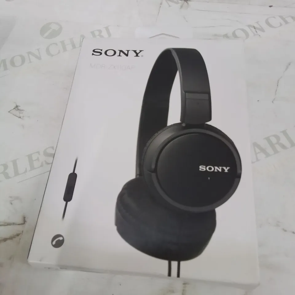 BOXED SONY HEADPHONES 