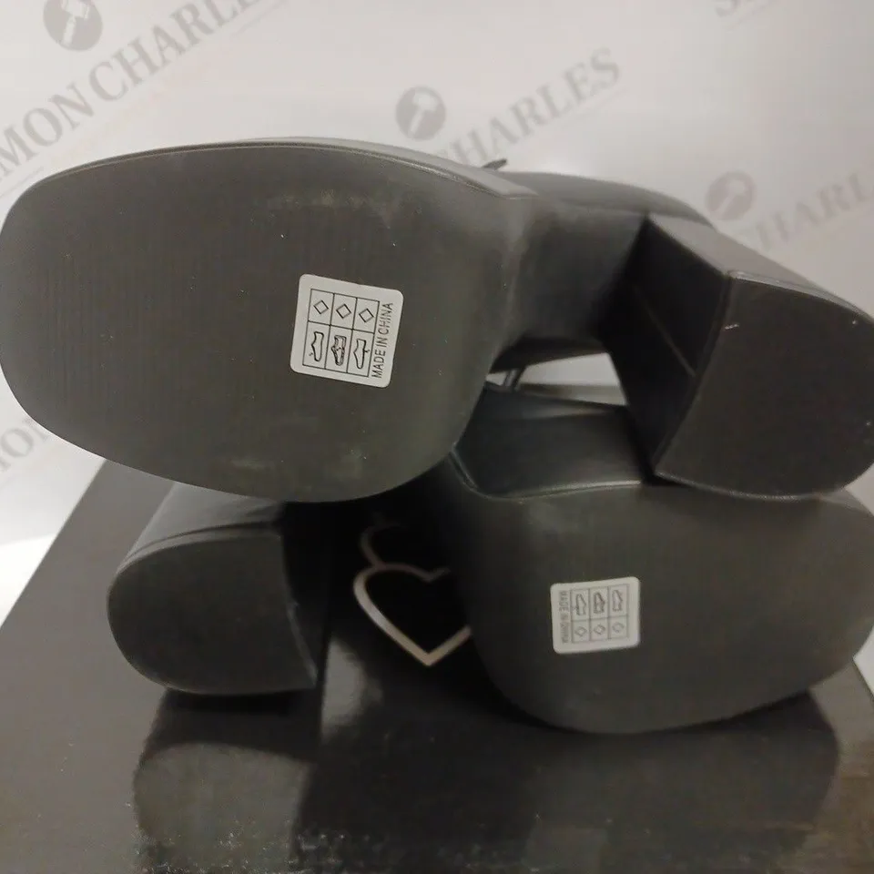 KOI VEGAN GURREN STRAPPY BLACK PLATFORM HEELS - SIZE 6