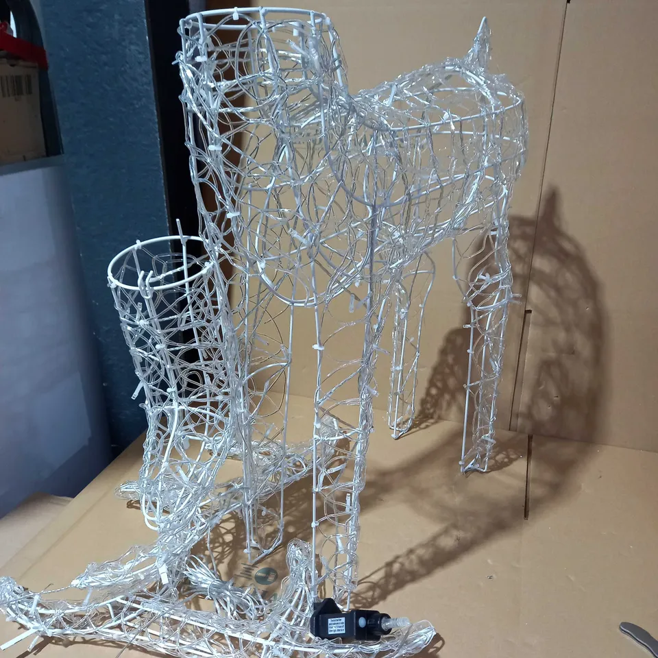 FESTIVE INDOOR/OUTDOOR PRE LIT REINDEER