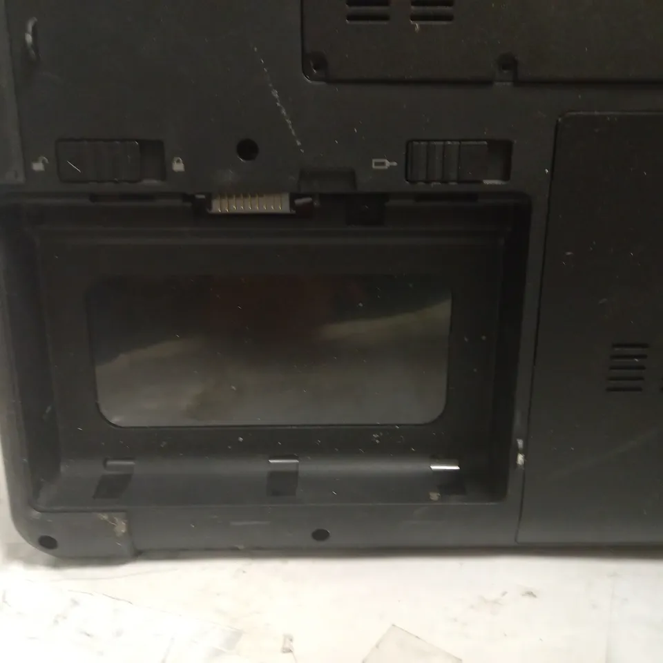 RM MOBILE ONE T12ER 15" LAPTOP