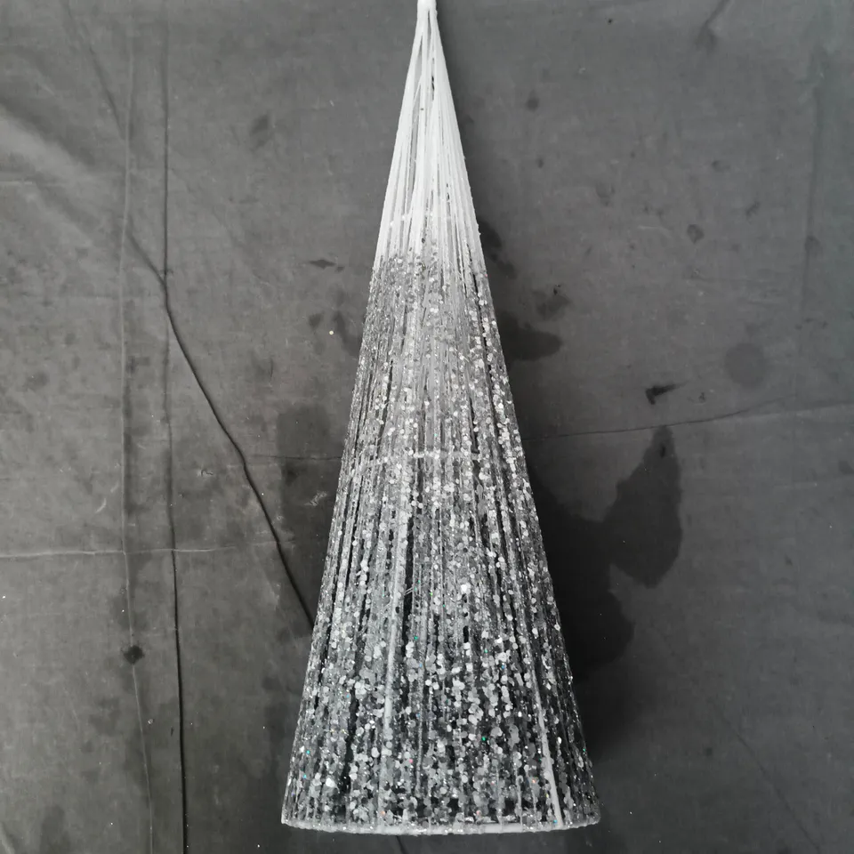 WARM LED CHRISTMAS THEMED DECORATION LIGHT IN WHITE/SILVER BLEND TRIO