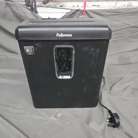 UNBOXED FELLOWES PAPER SHREDDER 