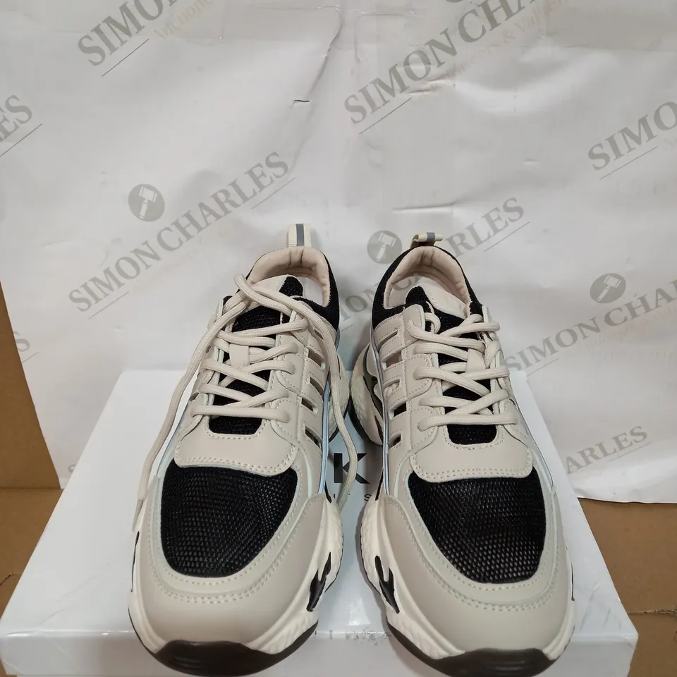 BOXED PAIR OF CUT OUT CHUNKY TRAINERS SIZE 39