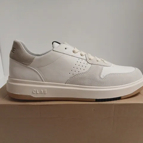 BOXED PAIR OF CLAE MOSES WHITE FEATHER SNEAKERS – UK 9.5