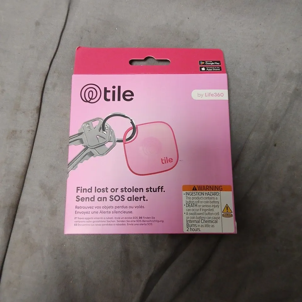 BOXED AND SEALED TILE BLUETOOTH TRACKER (LIFE360)