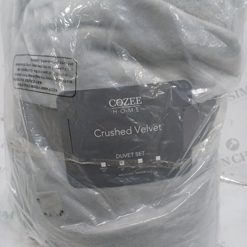 COZEE HOME DOUBLE SIZED VELVET DUVET COVER  - SUPER KING