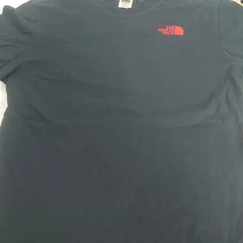 NORTH FACE DARK NAVY T-SHIRT - M