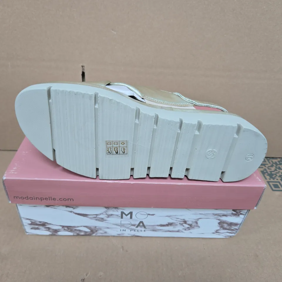 MODA IN PELLE NETTINA LEATHER SANDAL SIZE 6