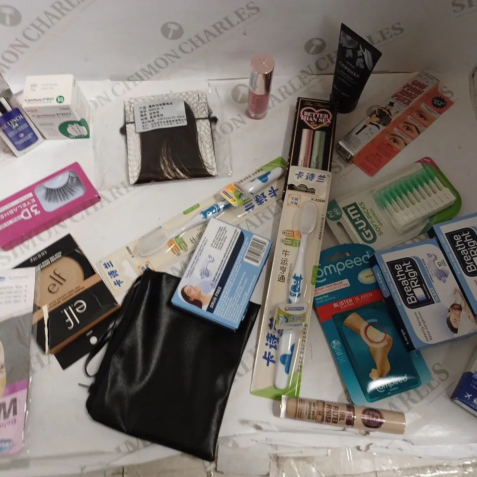 LOT OF APPROX 20 ASSORTED HEALTH AND BEAUTLY- BENIFIT BROW PENCIL, TOO FACED BETTER THAN SEX MASCARA SET, REVOLUTION CONCEALER