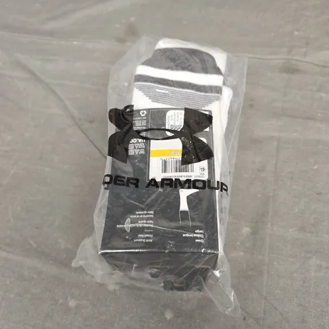 UNDER ARMOUR CREW SOCKS - X3 - SIZE M