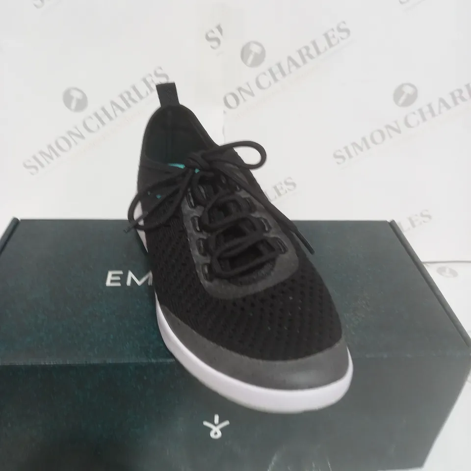 BOXED PAIR OF EMU AUSTRALIA BLACK SLIP ON TRAINER SIZE 6