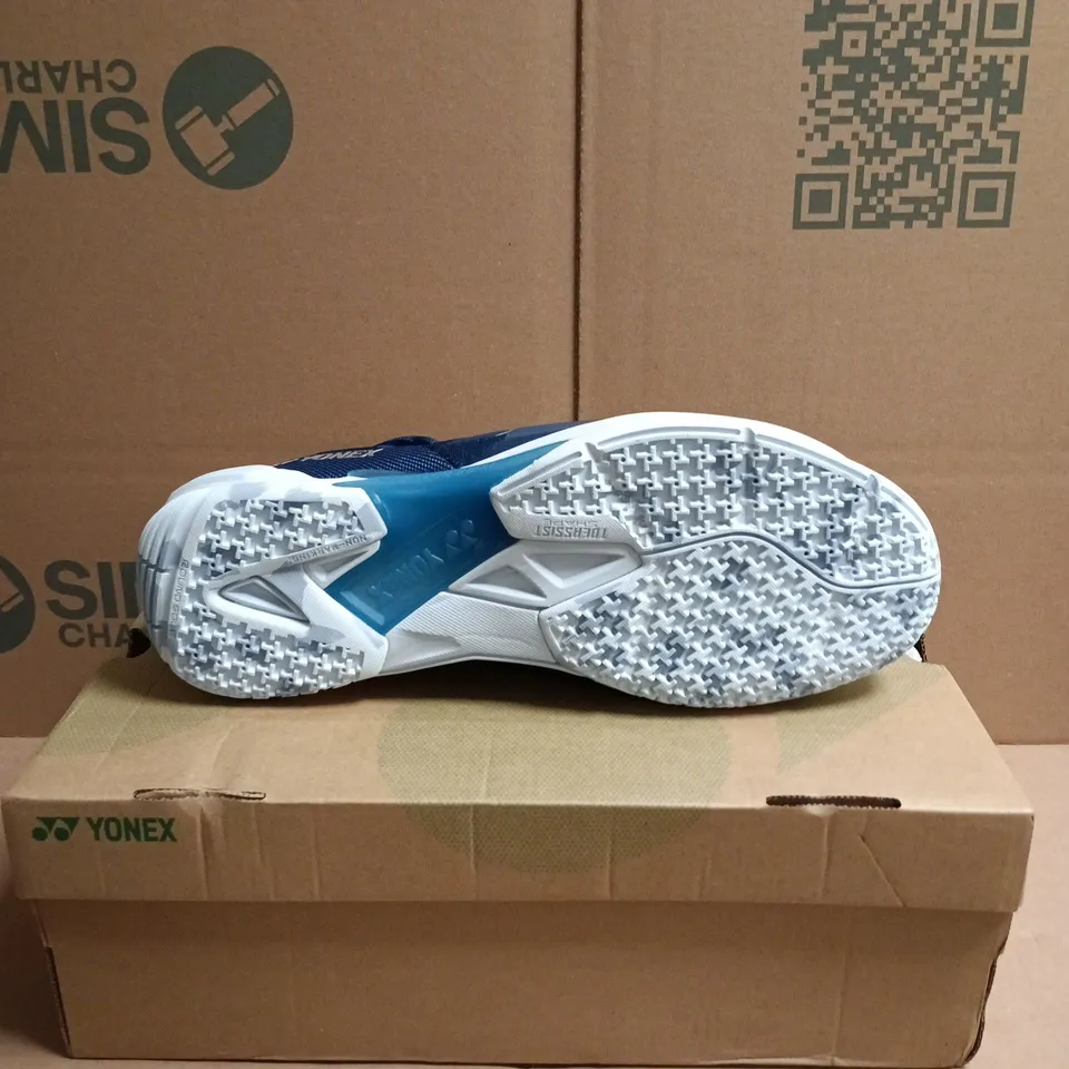 YONEX CASCADE DRIVE POWER CUSHION BADMINTON SHOES – UK 10 (EU 44.5) BLUE