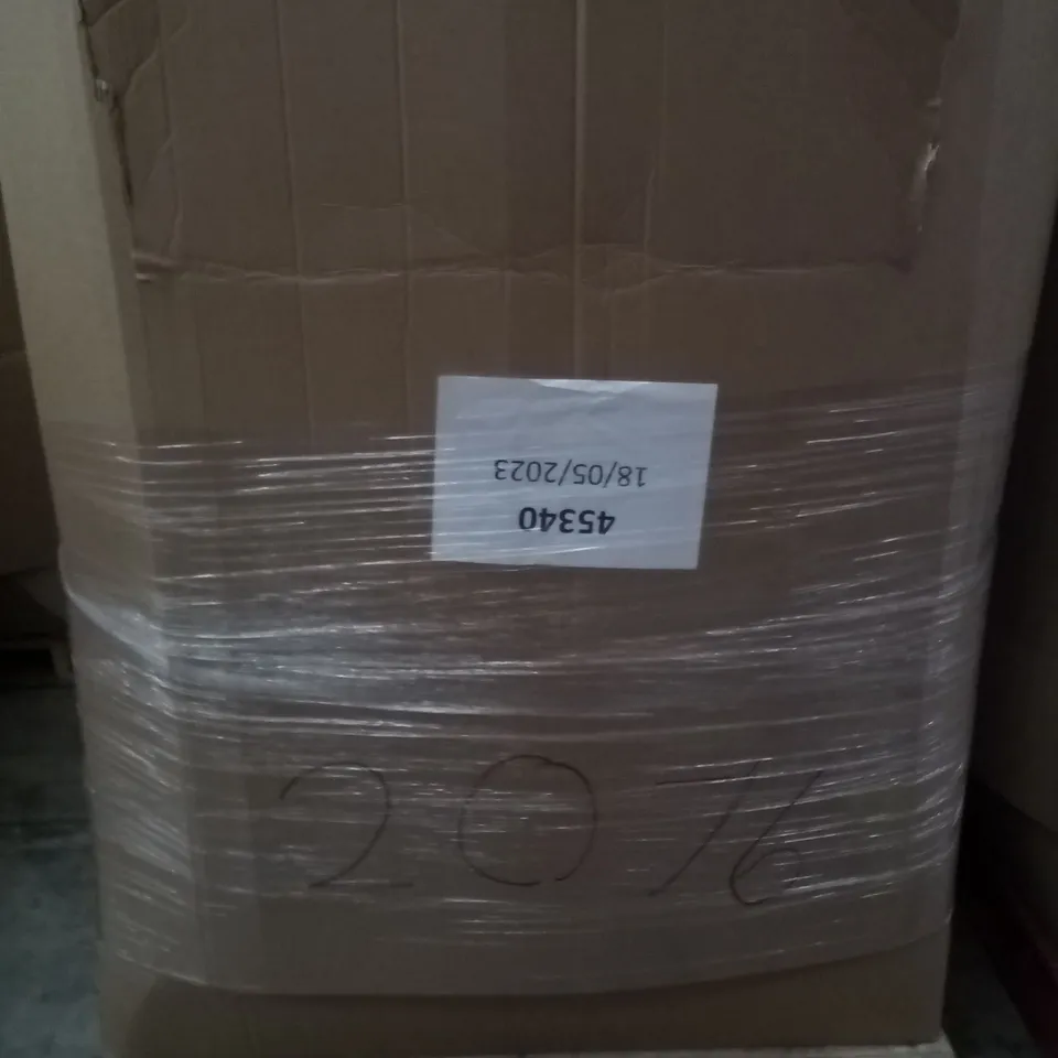 PALLET OF ASSORTED HELMETS  INCLUDING CYCLING, AMERICAN FOOTBALL, SNORKEL MASK, SAFETY HELMET, ICE HOCKEY, SNOW SPORT HELMET 