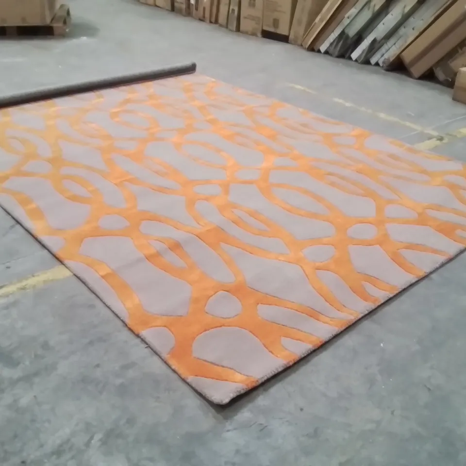 QUALITY DESIGNER AREA RUG - APPROXIMATELY 300X200CM