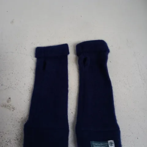TURTLE DOVES RECYCLED CASHMERE KNIT ARM WARMERS – NAVY BLUE 