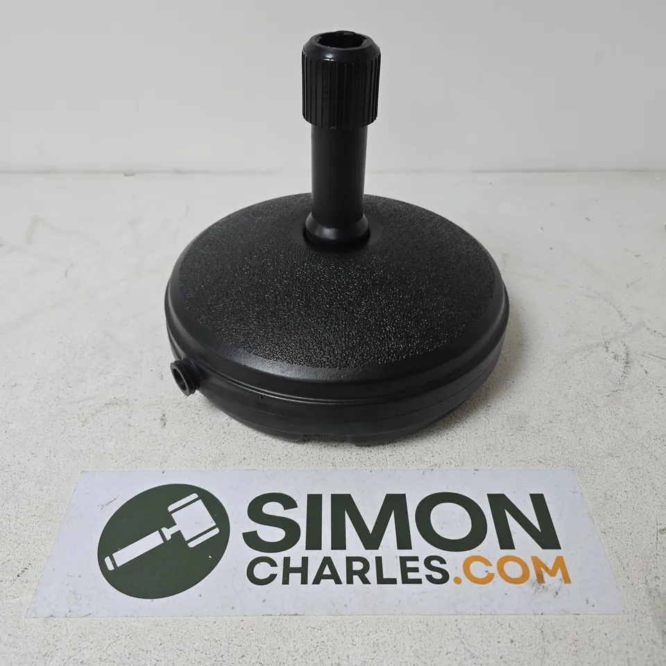 PLASTIC WATER FILLABLE BASE IN BLACK
