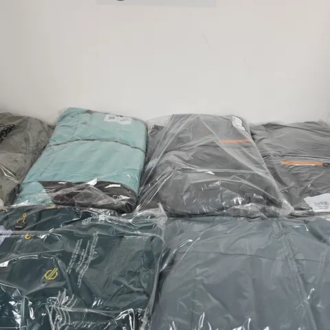 APPROXIMATELY 11 ASSORTED BRAND NEW REGATTA CLOTHING ITEMS IN VARIOUS SIZES, STYLES & COLOURS